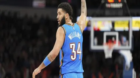 塞维利亚前队友相聚，拉基蒂奇与孔德交换球衣盛典举行